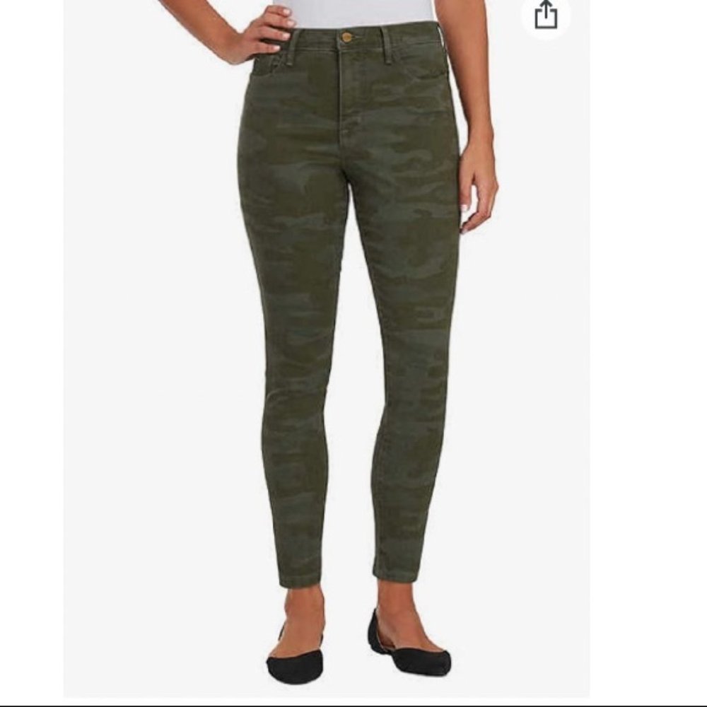 NWOT Social Standard Camo high rise skinny jeans